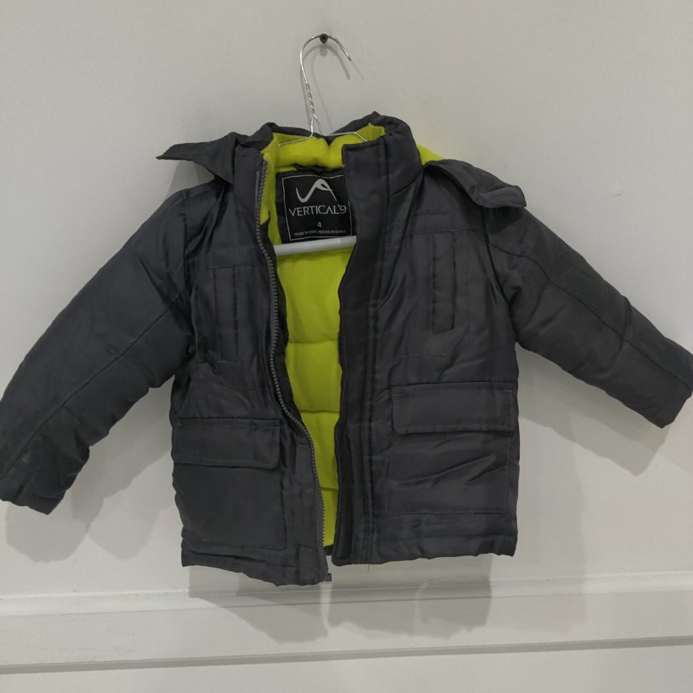 NWoT DEFECT Boy's VERTICAL'9 Heavyweight Hooded Jacket Size 4 $60 BB337